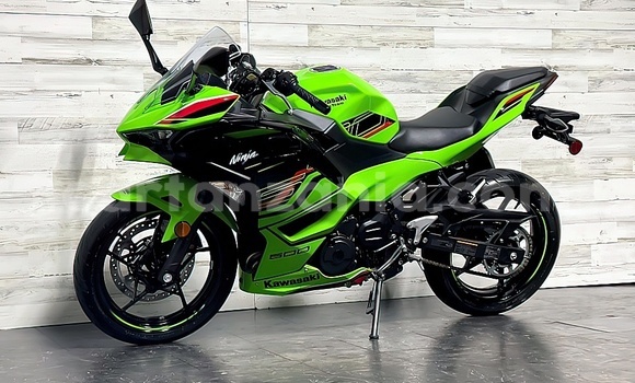 Nunua Ilio tumika Kawasaki KLE 500 Kijani Bike ndani ya Handeni nchini Tanga Nunua Ilio tumika Kawasaki KLE 500 Kijani Bike ndani ya Handeni nchini Tanga