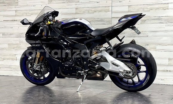 Nunua Ilio tumika Yamaha YZF Nyeusi Bike ndani ya Buhigwe nchini Kigoma Nunua Ilio tumika Yamaha YZF Nyeusi Bike ndani ya Buhigwe nchini Kigoma