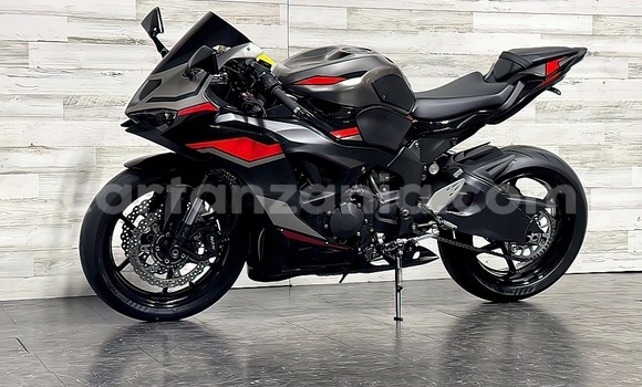 Nunua Ilio tumika Kawasaki Ninja ZX-9R Nyeusi Bike ndani ya Vijijini vya Babati nchini Manyara Nunua Ilio tumika Kawasaki Ninja ZX-9R Nyeusi Bike ndani ya Vijijini vya Babati nchini Manyara