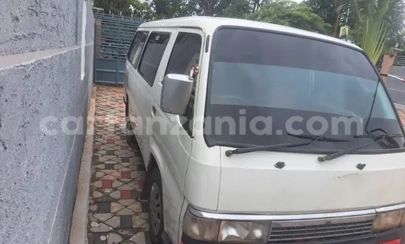 Buy Used Toyota Hiace White Car in Biharamulo in Kagera Buy Used Toyota Hiace White Car in Biharamulo in Kagera