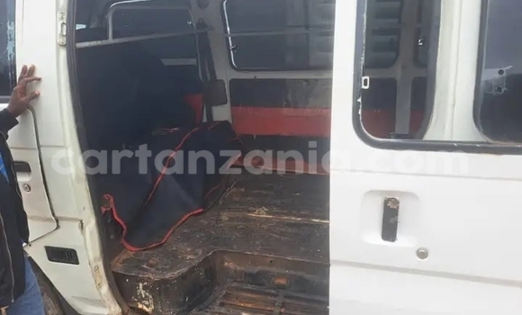 Buy Used Toyota Hiace White Car in Biharamulo in Kagera Buy Used Toyota Hiace White Car in Biharamulo in Kagera