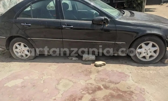 Buy Used Mercedes-Benz C250 coupe Other Car in Bahi in Dodoma Buy Used Mercedes-Benz C250 coupe Other Car in Bahi in Dodoma