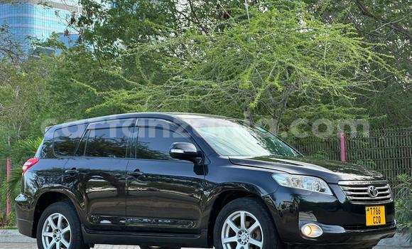 Nunua Ilio tumika Toyota Vanguard Nyeusi Gari ndani ya Dar es Salaam nchini Dar es Salaam