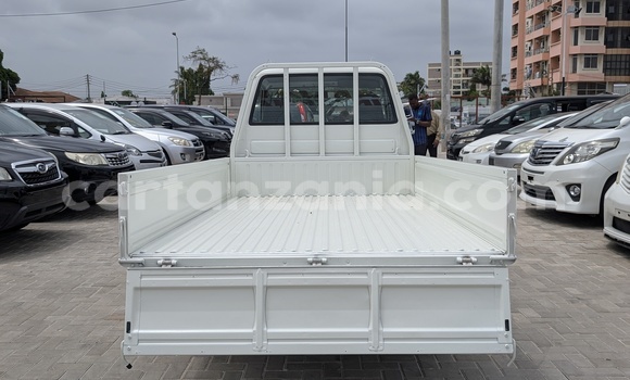 Buy Used Toyota Town Ace White Car in Dar es Salaam in Dar es Salaam Buy Used Toyota Town Ace White Car in Dar es Salaam in Dar es Salaam