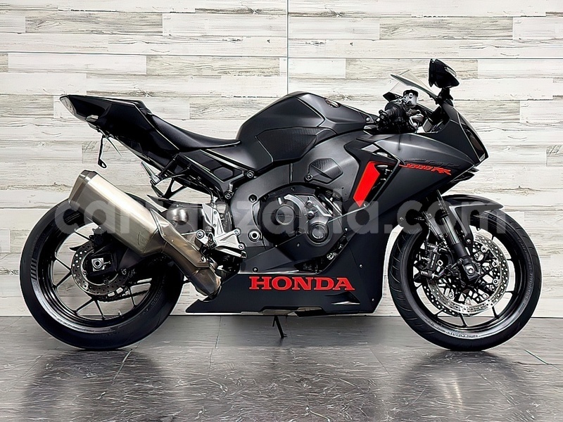 Big with watermark honda cbr 1000 rr kigoma uvinza 31202