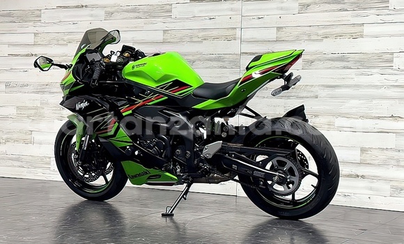 Nunua Ilio tumika Kawasaki Ninja Bluu Bike ndani ya Chemba nchini Dodoma Nunua Ilio tumika Kawasaki Ninja Bluu Bike ndani ya Chemba nchini Dodoma