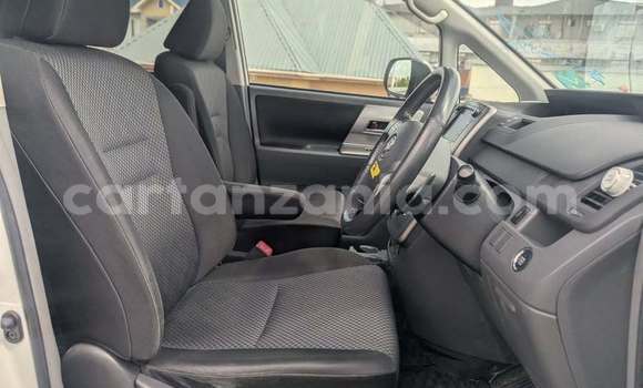 Buy Used Toyota Noah White Car in Dar es Salaam in Dar es Salaam Buy Used Toyota Noah White Car in Dar es Salaam in Dar es Salaam