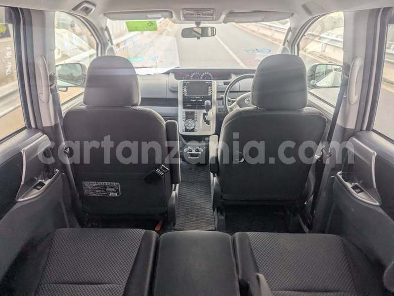 Big with watermark toyota noah dar es salaam dar es salaam 31214