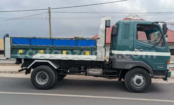 Buy Used Mitsubishi Fuso Fighter Green Truck in Dar es Salaam in Dar es Salaam Buy Used Mitsubishi Fuso Fighter Green Truck in Dar es Salaam in Dar es Salaam