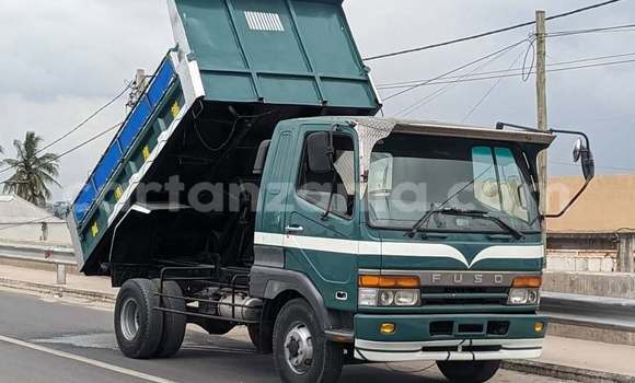 Buy Used Mitsubishi Fuso Fighter Green Truck in Dar es Salaam in Dar es Salaam Buy Used Mitsubishi Fuso Fighter Green Truck in Dar es Salaam in Dar es Salaam