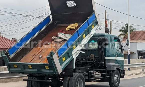 Buy Used Mitsubishi Fuso Fighter Green Truck in Dar es Salaam in Dar es Salaam Buy Used Mitsubishi Fuso Fighter Green Truck in Dar es Salaam in Dar es Salaam