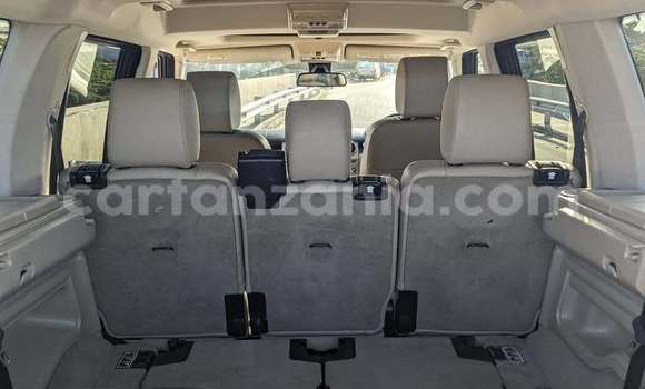 Buy Used Land Rover Discovery Black Car in Dar es Salaam in Dar es Salaam Buy Used Land Rover Discovery Black Car in Dar es Salaam in Dar es Salaam
