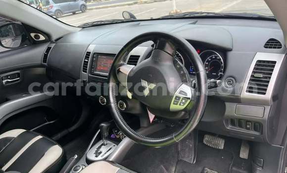 Nunua Ilio tumika Mitsubishi Outlander Nyeusi Gari ndani ya Dar es Salaam nchini Dar es Salaam Nunua Ilio tumika Mitsubishi Outlander Nyeusi Gari ndani ya Dar es Salaam nchini Dar es Salaam