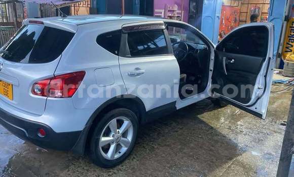 Nunua Ilio tumika Nissan Dualis Nyeupe Gari ndani ya Dar es Salaam nchini Dar es Salaam Nunua Ilio tumika Nissan Dualis Nyeupe Gari ndani ya Dar es Salaam nchini Dar es Salaam