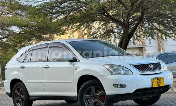 Buy Used Toyota Harrier White Car in Dar es Salaam in Dar es Salaam