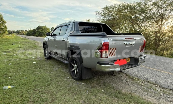 Buy Used Toyota Pickup Silver Car in Dar es Salaam in Dar es Salaam Buy Used Toyota Pickup Silver Car in Dar es Salaam in Dar es Salaam