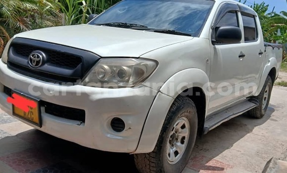 Buy Used Toyota Hilux White Car in Dar es Salaam in Dar es Salaam Buy Used Toyota Hilux White Car in Dar es Salaam in Dar es Salaam