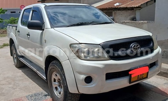 Buy Used Toyota Hilux White Car in Dar es Salaam in Dar es Salaam Buy Used Toyota Hilux White Car in Dar es Salaam in Dar es Salaam