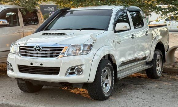 Buy Used Toyota Pickup White Car in Dar es Salaam in Dar es Salaam Buy Used Toyota Pickup White Car in Dar es Salaam in Dar es Salaam