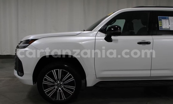 Nunua Ilio tumika Lexus LX Nyeupe Gari ndani ya Chato nchini Geita Nunua Ilio tumika Lexus LX Nyeupe Gari ndani ya Chato nchini Geita