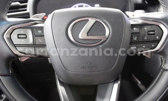 Nunua Ilio tumika Lexus LX Nyeupe Gari ndani ya Chato nchini Geita Nunua Ilio tumika Lexus LX Nyeupe Gari ndani ya Chato nchini Geita