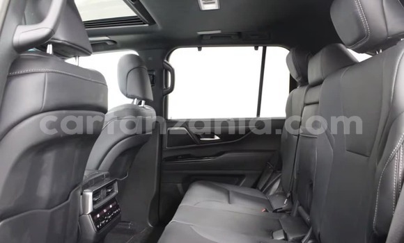 Nunua Ilio tumika Lexus LX Nyeupe Gari ndani ya Chato nchini Geita Nunua Ilio tumika Lexus LX Nyeupe Gari ndani ya Chato nchini Geita