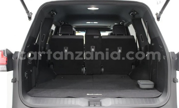 Nunua Ilio tumika Lexus LX Nyeupe Gari ndani ya Chato nchini Geita Nunua Ilio tumika Lexus LX Nyeupe Gari ndani ya Chato nchini Geita