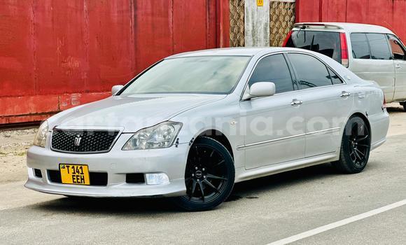 Buy Used Toyota Crown Silver Car in Dar es Salaam in Dar es Salaam Buy Used Toyota Crown Silver Car in Dar es Salaam in Dar es Salaam