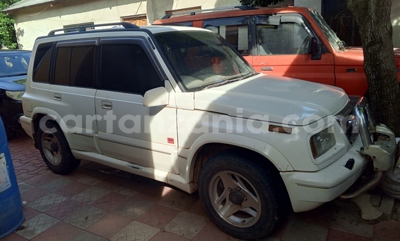 Nunua Ilio tumika Suzuki Escudo Nyeupe Gari ndani ya Mwanza nchini Mwanza Nunua Ilio tumika Suzuki Escudo Nyeupe Gari ndani ya Mwanza nchini Mwanza