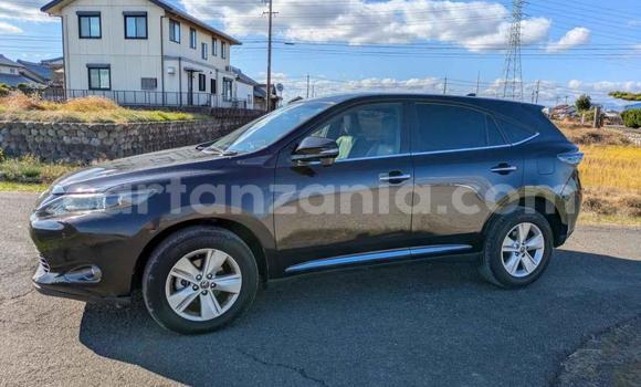 Nunua Imported Toyota Harrier Nyeusi Gari ndani ya Dar es Salaam nchini Dar es Salaam Nunua Imported Toyota Harrier Nyeusi Gari ndani ya Dar es Salaam nchini Dar es Salaam
