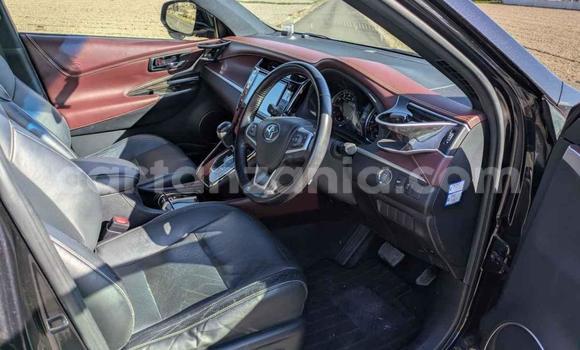 Nunua Imported Toyota Harrier Nyeusi Gari ndani ya Dar es Salaam nchini Dar es Salaam Nunua Imported Toyota Harrier Nyeusi Gari ndani ya Dar es Salaam nchini Dar es Salaam