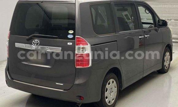 Nunua Imported Toyota Noah Nyingine Gari ndani ya Dar es Salaam nchini Dar es Salaam Nunua Imported Toyota Noah Nyingine Gari ndani ya Dar es Salaam nchini Dar es Salaam