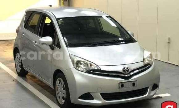 Nunua Imported Toyota Ractis Fedha Gari ndani ya Dar es Salaam nchini Dar es Salaam