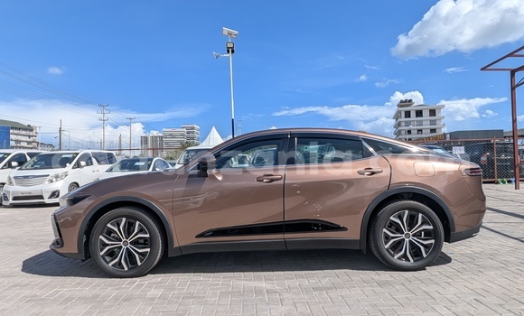 Buy Import Toyota Crown Brown Car in Dar es Salaam in Dar es Salaam Buy Import Toyota Crown Brown Car in Dar es Salaam in Dar es Salaam