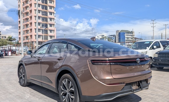 Buy Import Toyota Crown Brown Car in Dar es Salaam in Dar es Salaam Buy Import Toyota Crown Brown Car in Dar es Salaam in Dar es Salaam