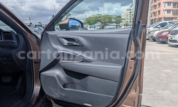 Buy Import Toyota Crown Brown Car in Dar es Salaam in Dar es Salaam Buy Import Toyota Crown Brown Car in Dar es Salaam in Dar es Salaam