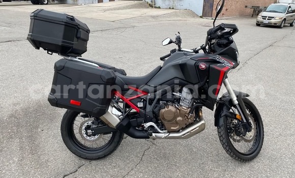 Nunua Ilio tumika Honda ACE CB 125 Nyeusi Bike ndani ya Iramba nchini Singida Nunua Ilio tumika Honda ACE CB 125 Nyeusi Bike ndani ya Iramba nchini Singida