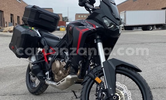 Nunua Ilio tumika Honda ACE CB 125 Nyeusi Bike ndani ya Iramba nchini Singida Nunua Ilio tumika Honda ACE CB 125 Nyeusi Bike ndani ya Iramba nchini Singida