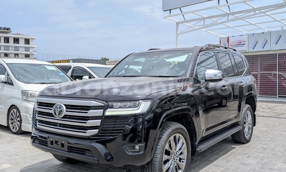 Buy Import Toyota Land Cruiser Black Car in Dar es Salaam in Dar es Salaam Buy Import Toyota Land Cruiser Black Car in Dar es Salaam in Dar es Salaam