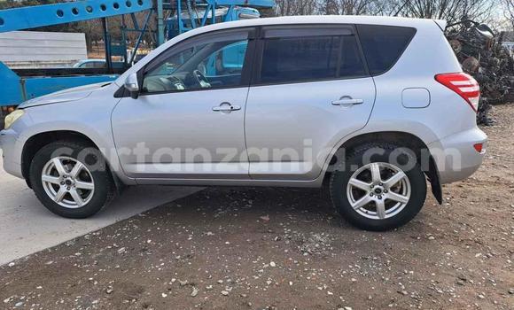 Nunua Ilio tumika Toyota RAV4 Fedha Gari ndani ya Dar es Salaam nchini Dar es Salaam Nunua Ilio tumika Toyota RAV4 Fedha Gari ndani ya Dar es Salaam nchini Dar es Salaam