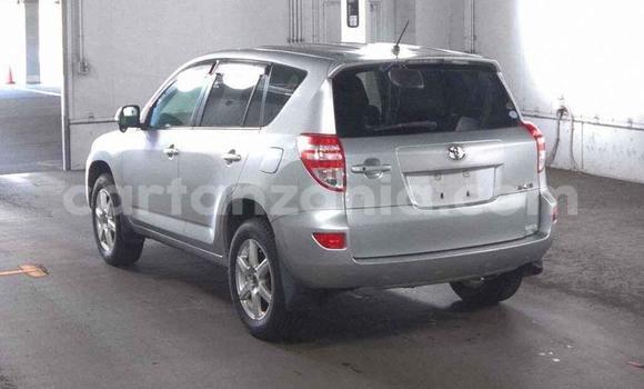 Nunua Ilio tumika Toyota RAV4 Fedha Gari ndani ya Dar es Salaam nchini Dar es Salaam Nunua Ilio tumika Toyota RAV4 Fedha Gari ndani ya Dar es Salaam nchini Dar es Salaam