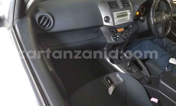 Nunua Ilio tumika Toyota RAV4 Fedha Gari ndani ya Dar es Salaam nchini Dar es Salaam Nunua Ilio tumika Toyota RAV4 Fedha Gari ndani ya Dar es Salaam nchini Dar es Salaam