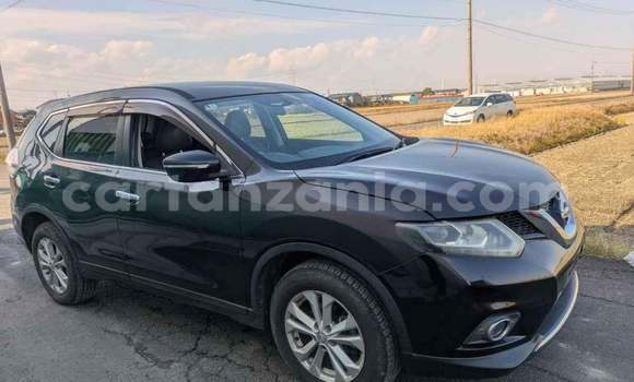 Nunua Imported Nissan X–Trail Nyeusi Gari ndani ya Dar es Salaam nchini Dar es Salaam Nunua Imported Nissan X–Trail Nyeusi Gari ndani ya Dar es Salaam nchini Dar es Salaam