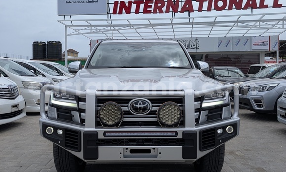 Nunua Imported Toyota Land Cruiser Fedha Gari ndani ya Dar es Salaam nchini Dar es Salaam