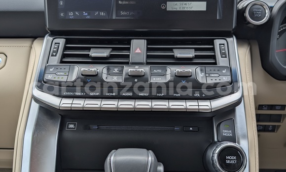 Buy Import Toyota Land Cruiser Silver Car in Dar es Salaam in Dar es Salaam Buy Import Toyota Land Cruiser Silver Car in Dar es Salaam in Dar es Salaam