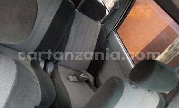 Buy Used Toyota Noah White Car in Dar es Salaam in Dar es Salaam Buy Used Toyota Noah White Car in Dar es Salaam in Dar es Salaam