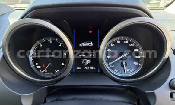 Nunua Imported Toyota Land Cruiser Prado Nyeupe Gari ndani ya Dar es Salaam nchini Dar es Salaam Nunua Imported Toyota Land Cruiser Prado Nyeupe Gari ndani ya Dar es Salaam nchini Dar es Salaam