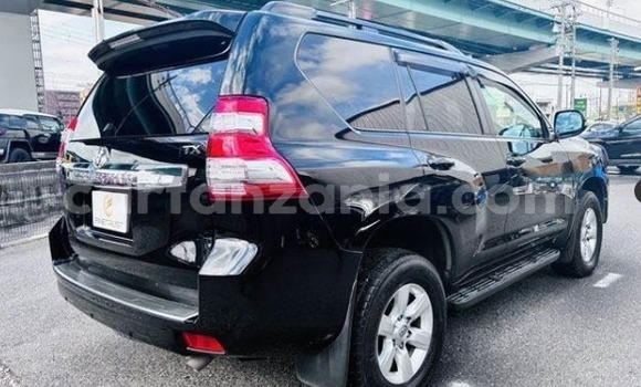 Nunua Imported Toyota Land Cruiser Prado Nyeusi Gari ndani ya Dar es Salaam nchini Dar es Salaam Nunua Imported Toyota Land Cruiser Prado Nyeusi Gari ndani ya Dar es Salaam nchini Dar es Salaam