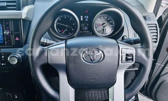 Nunua Imported Toyota Land Cruiser Prado Nyeusi Gari ndani ya Dar es Salaam nchini Dar es Salaam Nunua Imported Toyota Land Cruiser Prado Nyeusi Gari ndani ya Dar es Salaam nchini Dar es Salaam