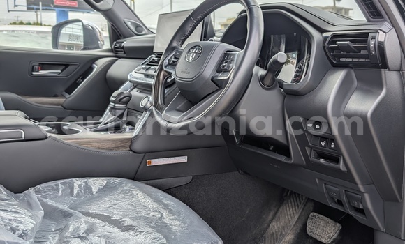 Buy Import Toyota Land Cruiser Black Car in Dar es Salaam in Dar es Salaam Buy Import Toyota Land Cruiser Black Car in Dar es Salaam in Dar es Salaam